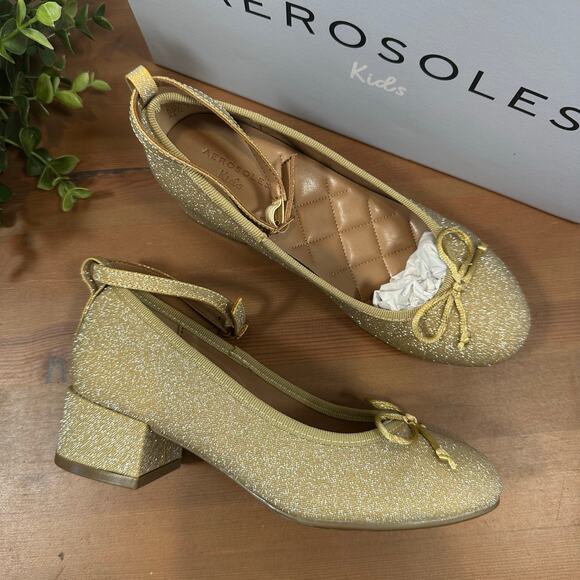 Aerosoles Girls Milena Pump Gold Metallic Size 4 - Picture 1 of 6
